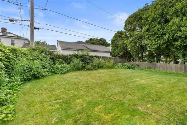 120 Farrar Ave, Worcester, MA 01604
