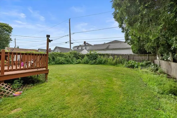 120 Farrar Ave, Worcester, MA 01604