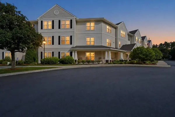 7 Crescent Way #306