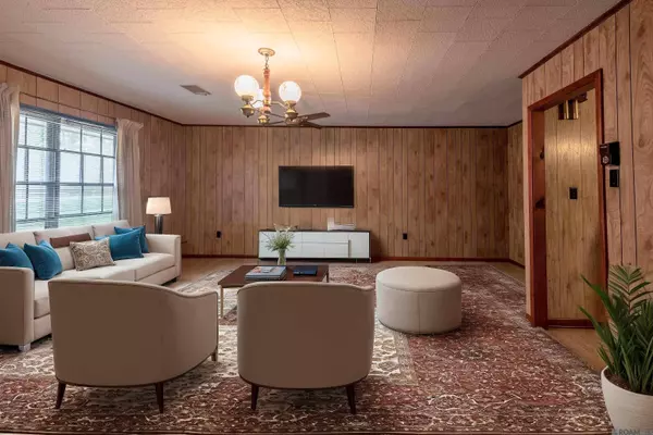 60245 Bayou Rd, Plaquemine, LA 70764