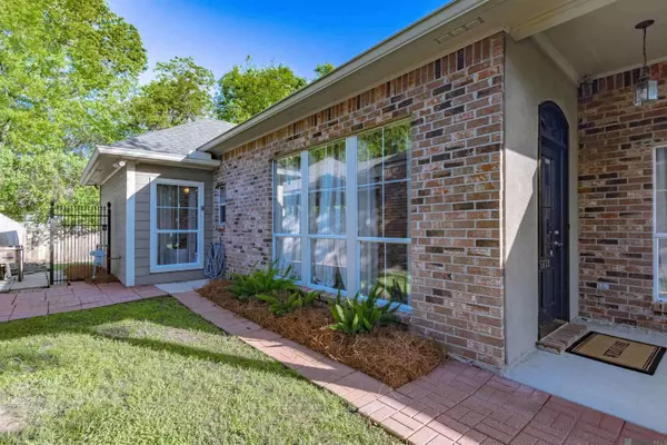 5659 Arialo Dr, Baton Rouge, LA 70820