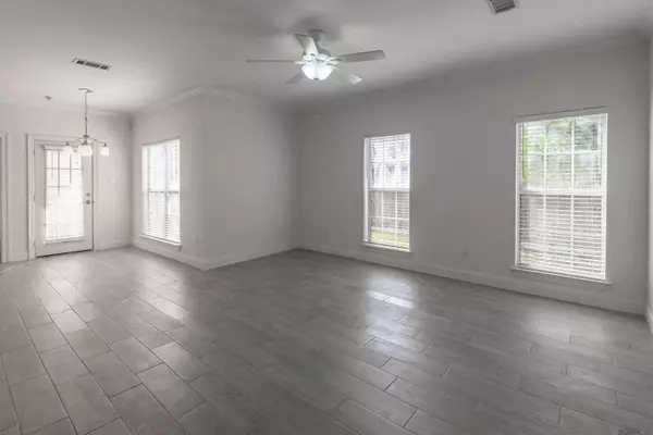 4625 Burbank Dr ##206, Baton Rouge, LA 70820