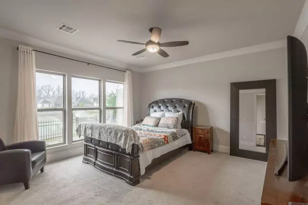 8324 Valencia Ct, Baton Rouge, LA 70820