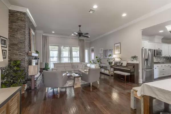 8324 Valencia Ct, Baton Rouge, LA 70820