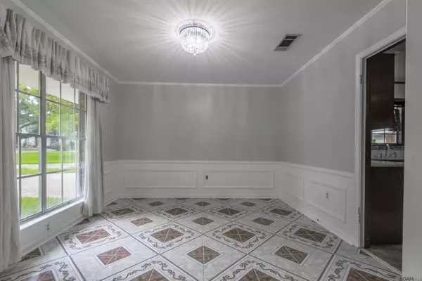 3616 S Lakeshore Ave, Baton Rouge, LA 70810