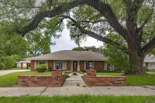 3616 S Lakeshore Ave, Baton Rouge, LA 70810