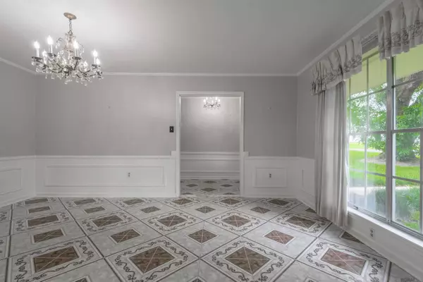 3616 S Lakeshore Ave, Baton Rouge, LA 70810