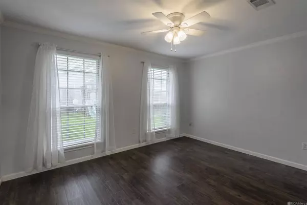 12115 Mirkwood Ave, Baton Rouge, LA 70810