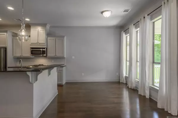 8261 Valencia Ct, Baton Rouge, LA 70820