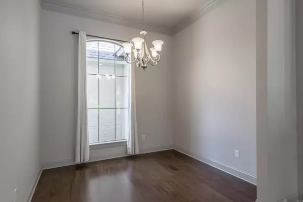 8261 Valencia Ct, Baton Rouge, LA 70820