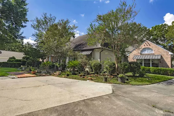 1227 Westchester Dr, Saint George, LA 70810