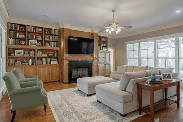 1227 Westchester Dr, Saint George, LA 70810