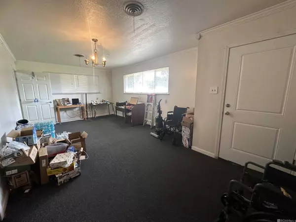 9567 W Pomona Dr, Baton Rouge, LA 70815