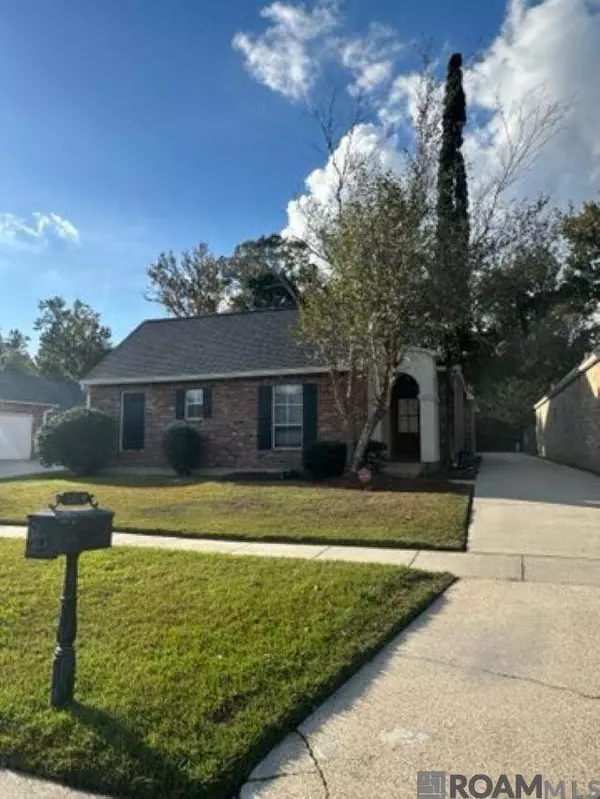 5820 Glen Cove Dr, Baton Rouge, LA 70809