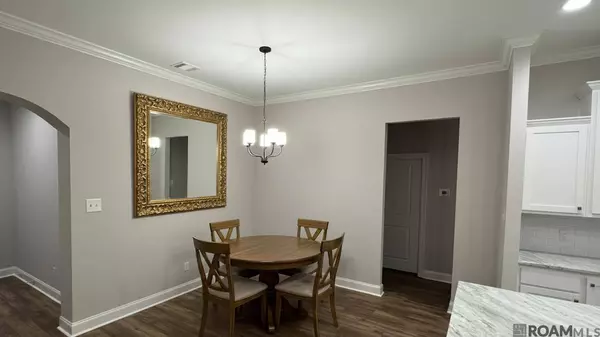 10606 Highland Lakes Dr, Denham Springs, LA 70726