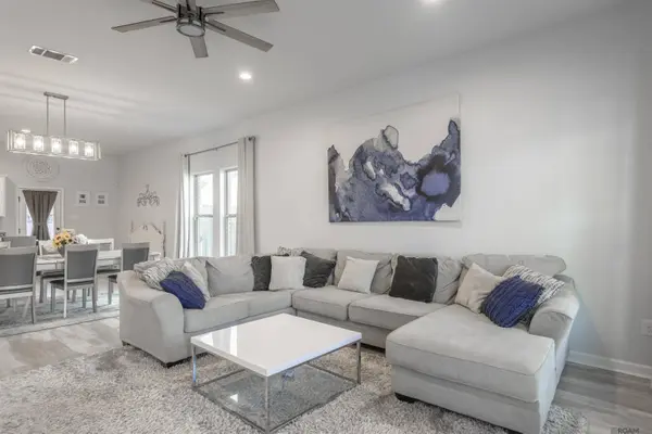 1202 Rustic Pine Dr, Baton Rouge, LA 70820