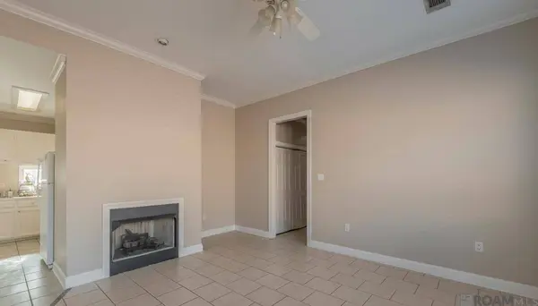 5684 Ducros Dr, Baton Rouge, LA 70820