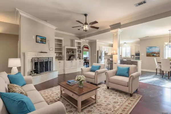 1223 E Stanwick Pl, Saint George, LA 70810