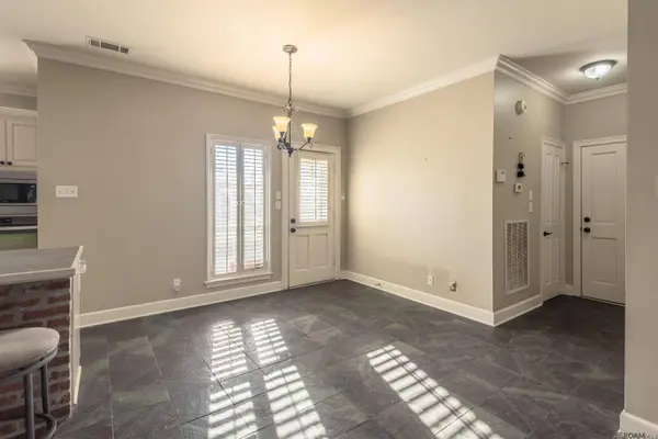 1223 E Stanwick Pl, Saint George, LA 70810