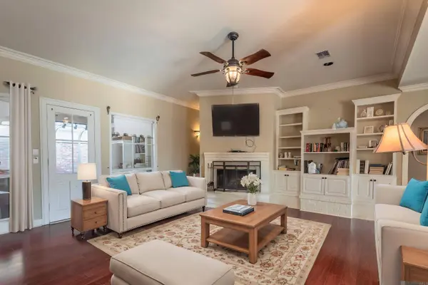 1223 E Stanwick Pl, Saint George, LA 70810