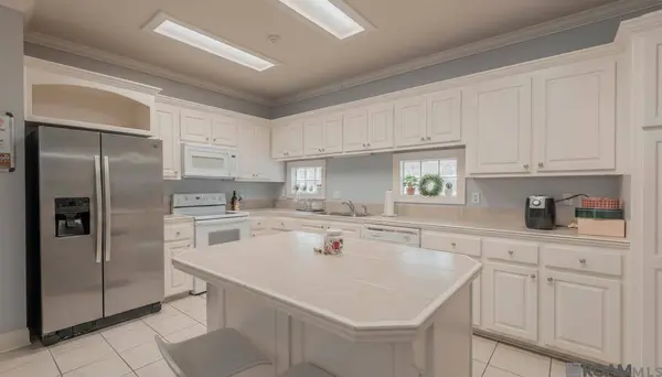 5545 Ducros Dr, Baton Rouge, LA 70820