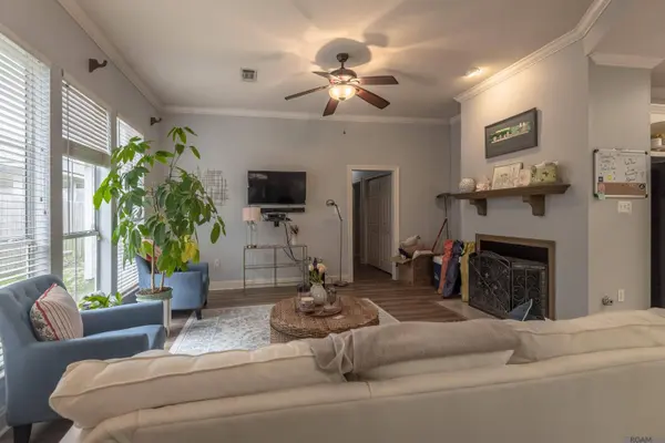 5545 Ducros Dr, Baton Rouge, LA 70820