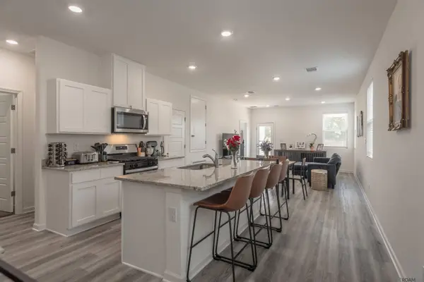 910 Drago Dr, Baton Rouge, LA 70820