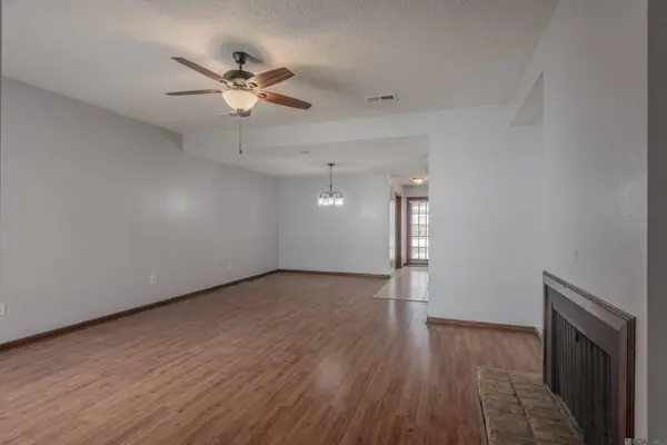 11054 Red Oak Dr, Baton Rouge, LA 70815