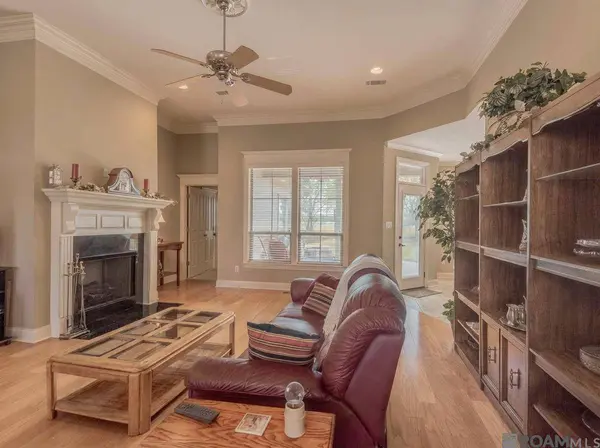 10808 Hillbrook Ave, Baton Rouge, LA 70810