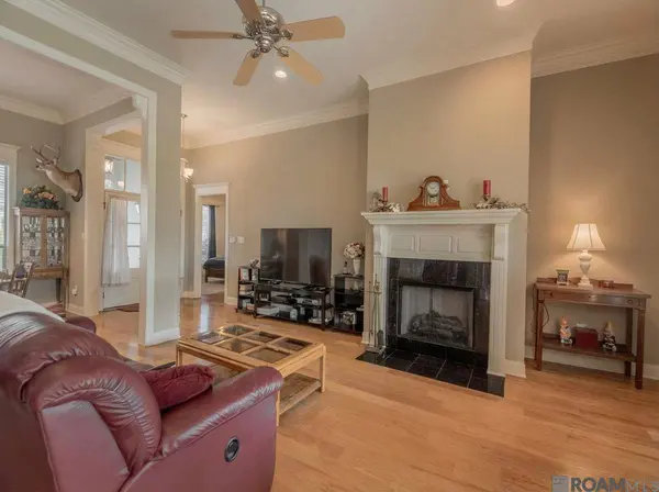 10808 Hillbrook Ave, Baton Rouge, LA 70810