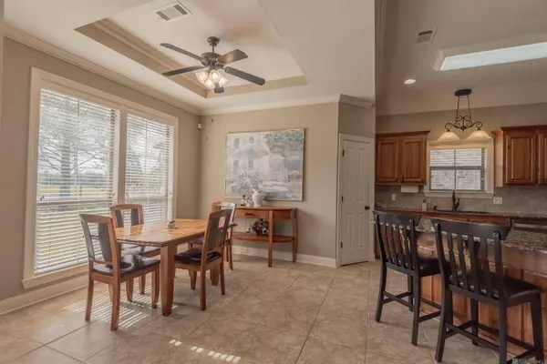 10808 Hillbrook Ave, Baton Rouge, LA 70810