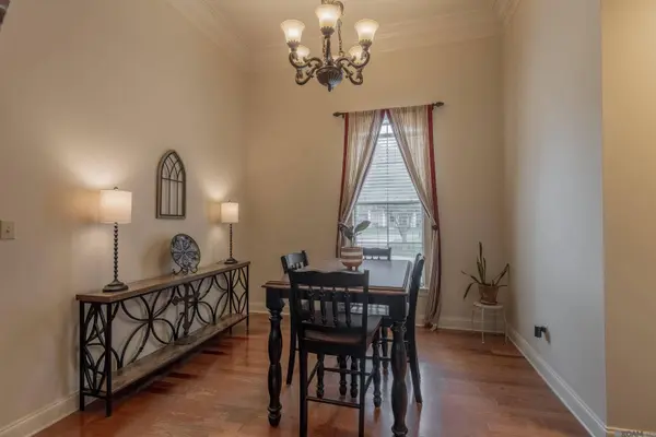 14160 Twelve Oaks Dr, Walker, LA 70785