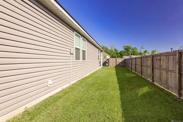 921 Drago Dr, Baton Rouge, LA 70820