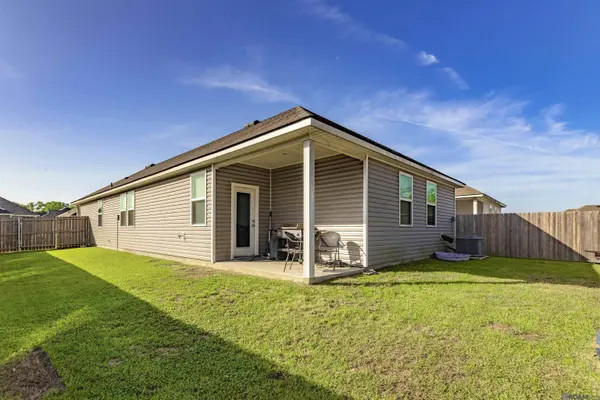 921 Drago Dr, Baton Rouge, LA 70820