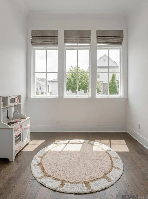 5139 Cheneau Ln, Baton Rouge, LA 70808