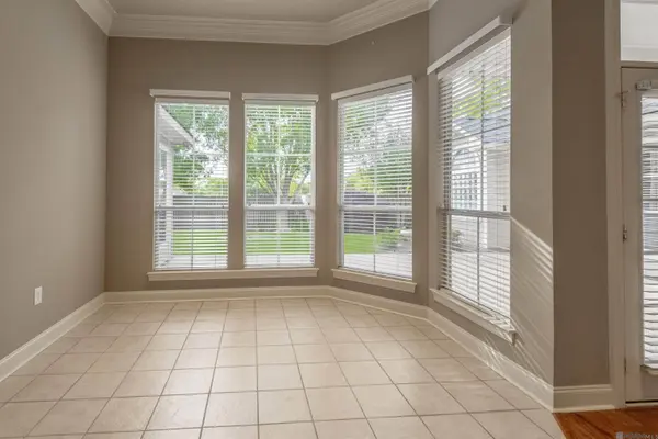 825 Wordsworth Dr, Baton Rouge, LA 70810