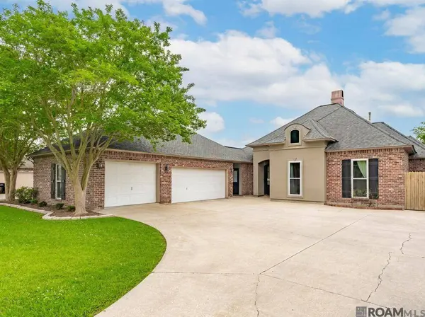 38313 Oakleigh Ln, Prairieville, LA 70769