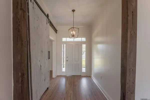 6215 Destrahan Drive, Baton Rouge, LA 70820