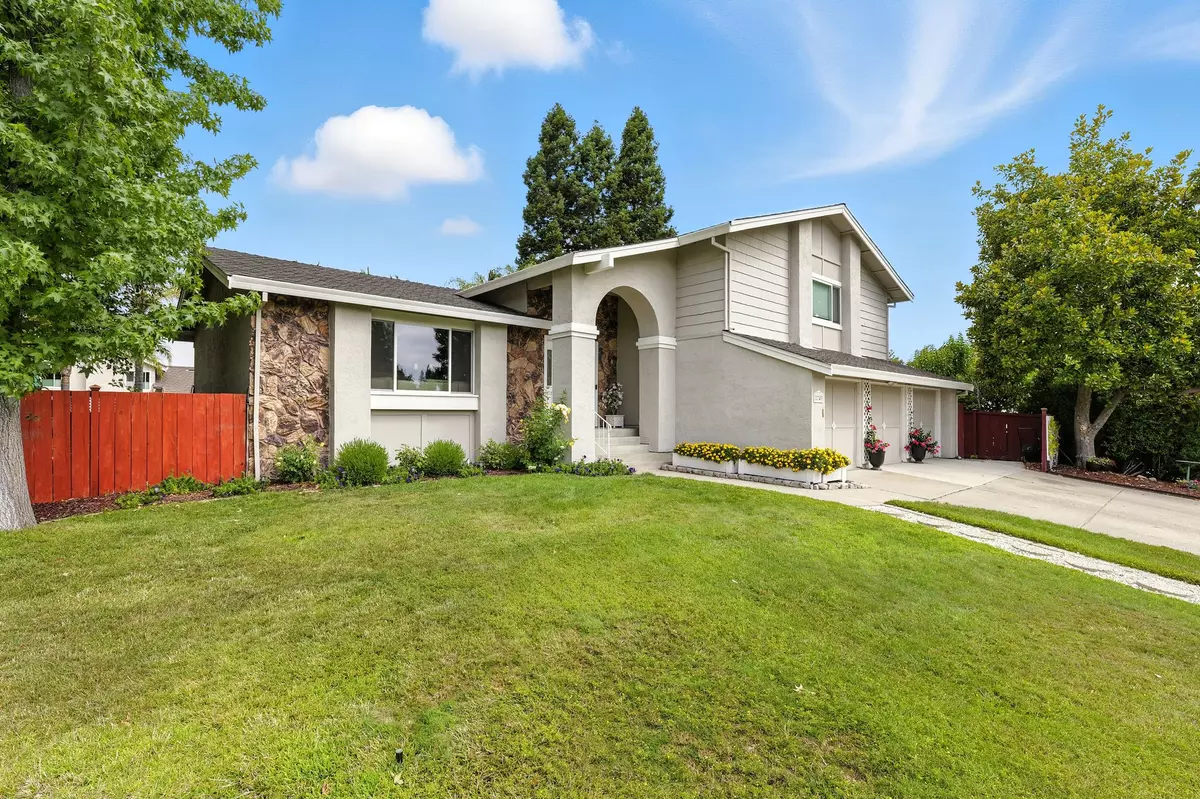 San Ramon, CA 94583-2450,2740 Mohawk Cir