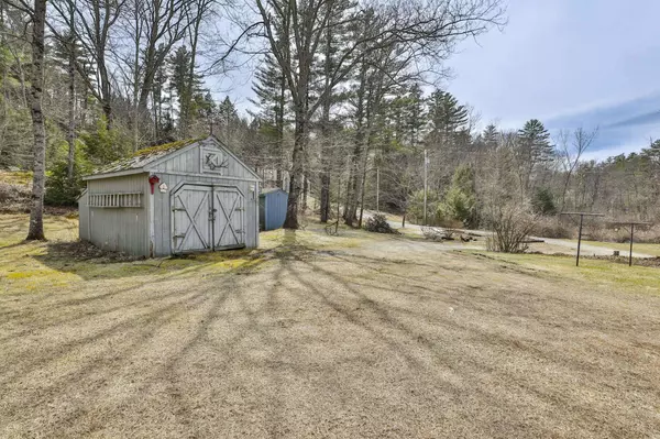 106 River RD, New Boston, NH 03070