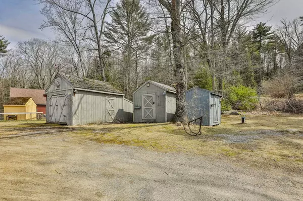 106 River RD, New Boston, NH 03070