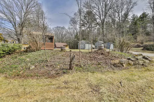 106 River RD, New Boston, NH 03070