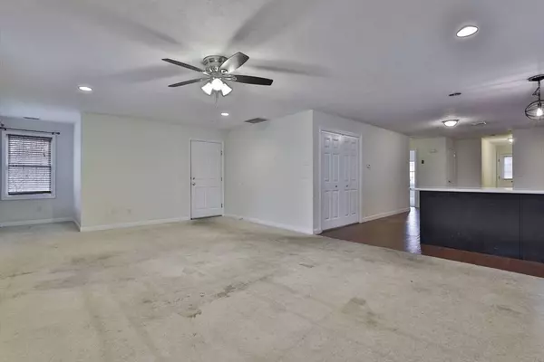 221 Wilson St #2, Haverhill, MA 01832