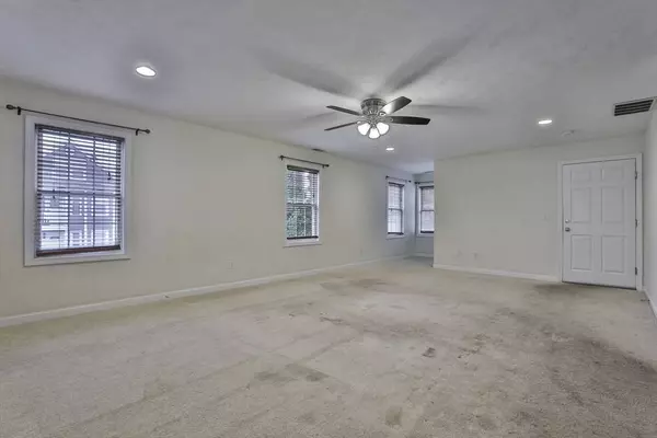 221 Wilson St #2, Haverhill, MA 01832