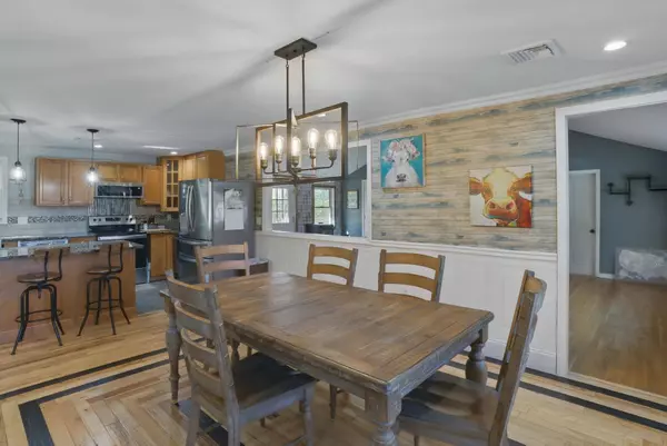 7 Lane RD, Pelham, NH 03076