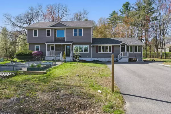 7 Lane RD, Pelham, NH 03076