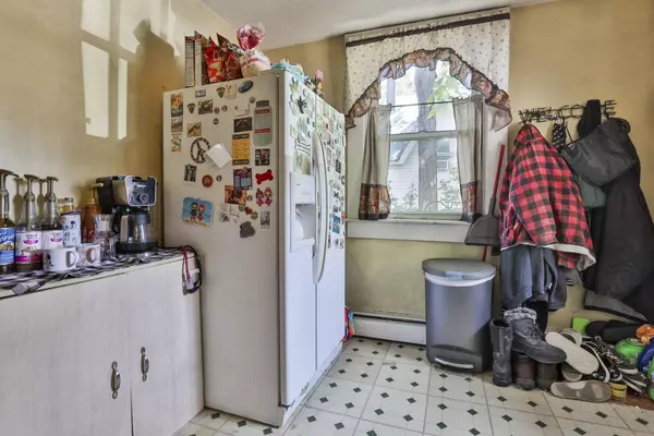 2 Jackson ST, Hillsborough, NH 03224