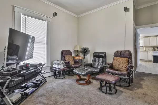 34 Myrtle ST, Hillsborough, NH 03244