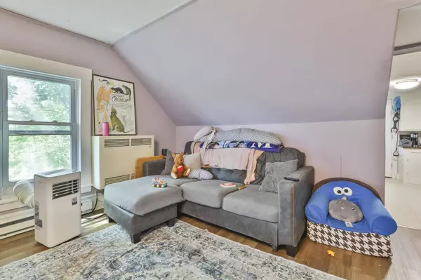 23-25 Depot ST, Hillsborough, NH 03244