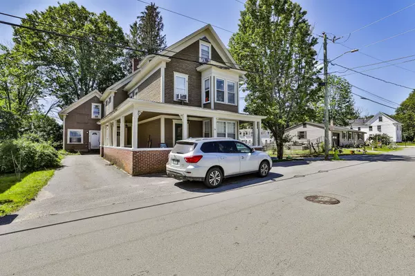 34 Myrtle ST, Hillsborough, NH 03244